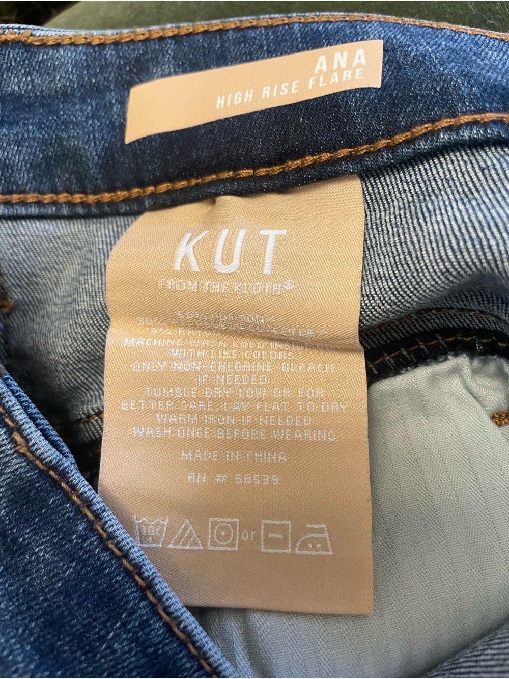 Kut from the Kloth High Rise Yoke front Ana flare Jean sz 12. 33” inseam - Picture 8 of 10